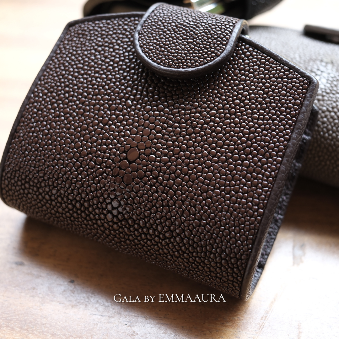 【9/14/22:00start】「GALA – Round Flap」ダークブラウン