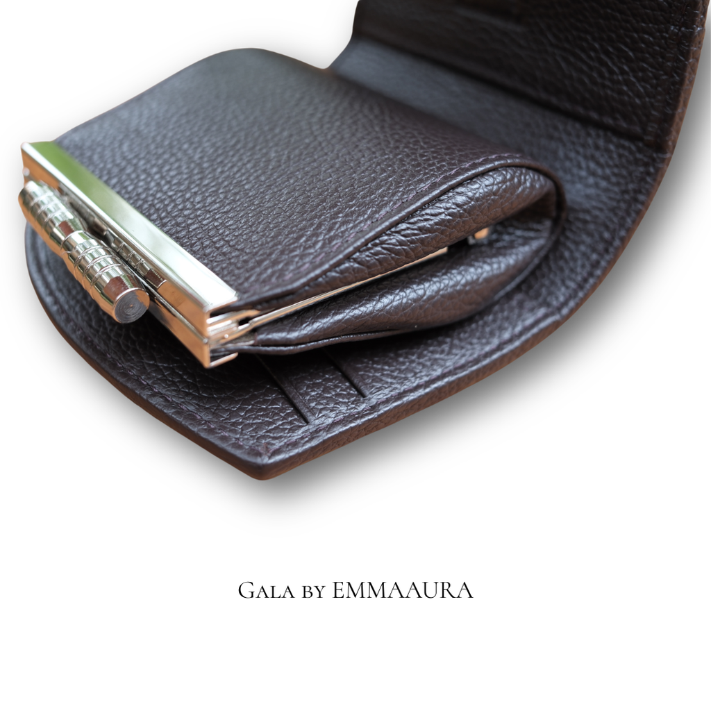 【9/14/22:00start】「GALA – Round Flap」ダークブラウン